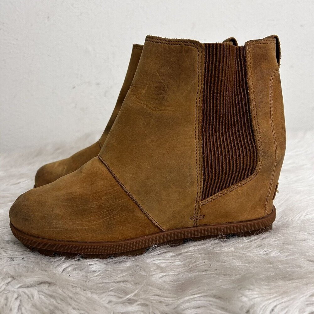 Sorel Tan Joan of Arctic Nubuck Leather Wedge Booties Sz 9 Pull Eli Curry Brown